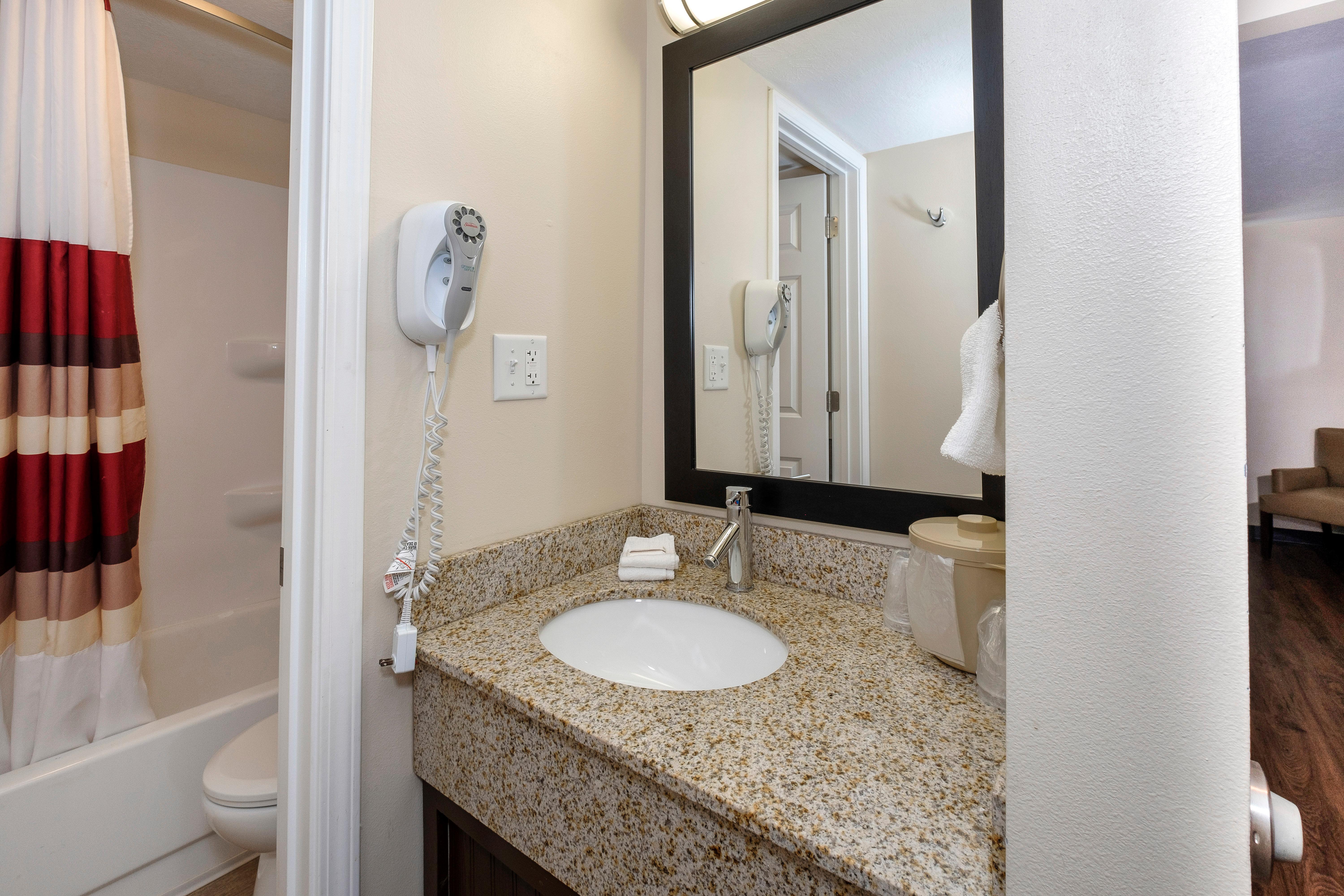 Red Roof Inn Vermillion - U Of South Dakota Εξωτερικό φωτογραφία