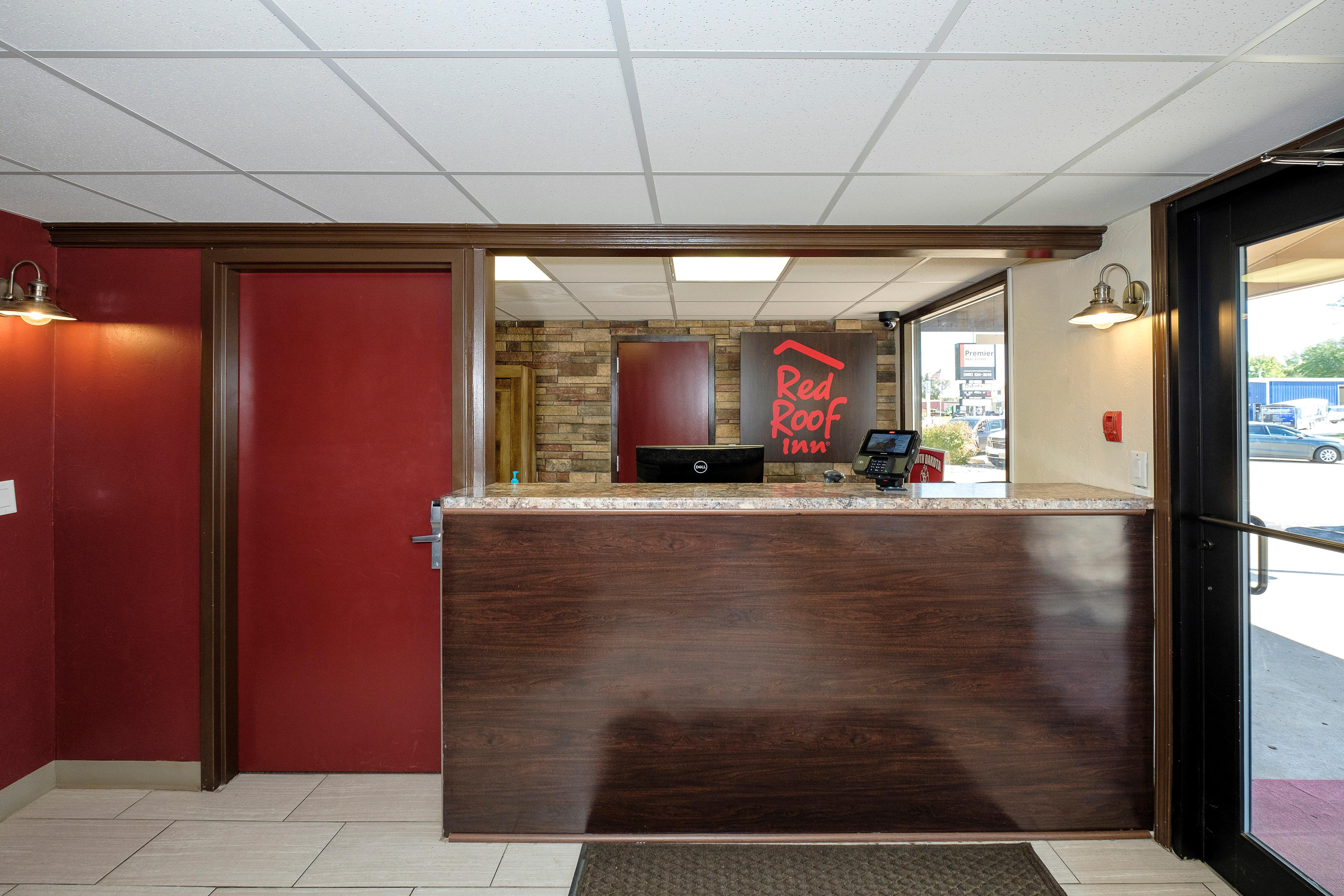 Red Roof Inn Vermillion - U Of South Dakota Εξωτερικό φωτογραφία